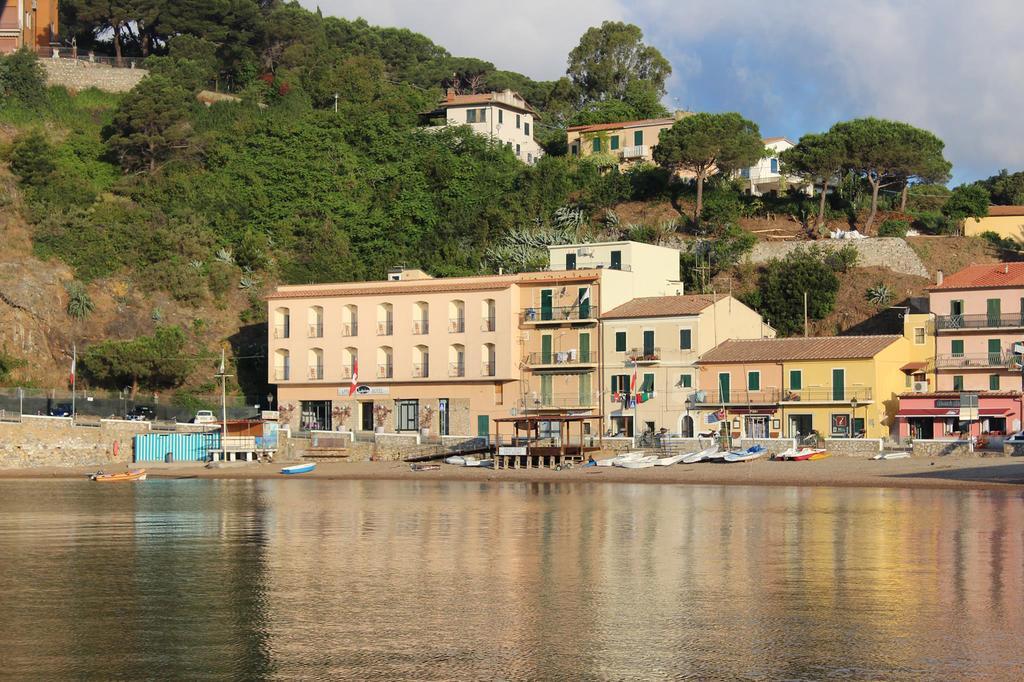 Hotel L'Approdo Porto Azzurro Kültér fotó